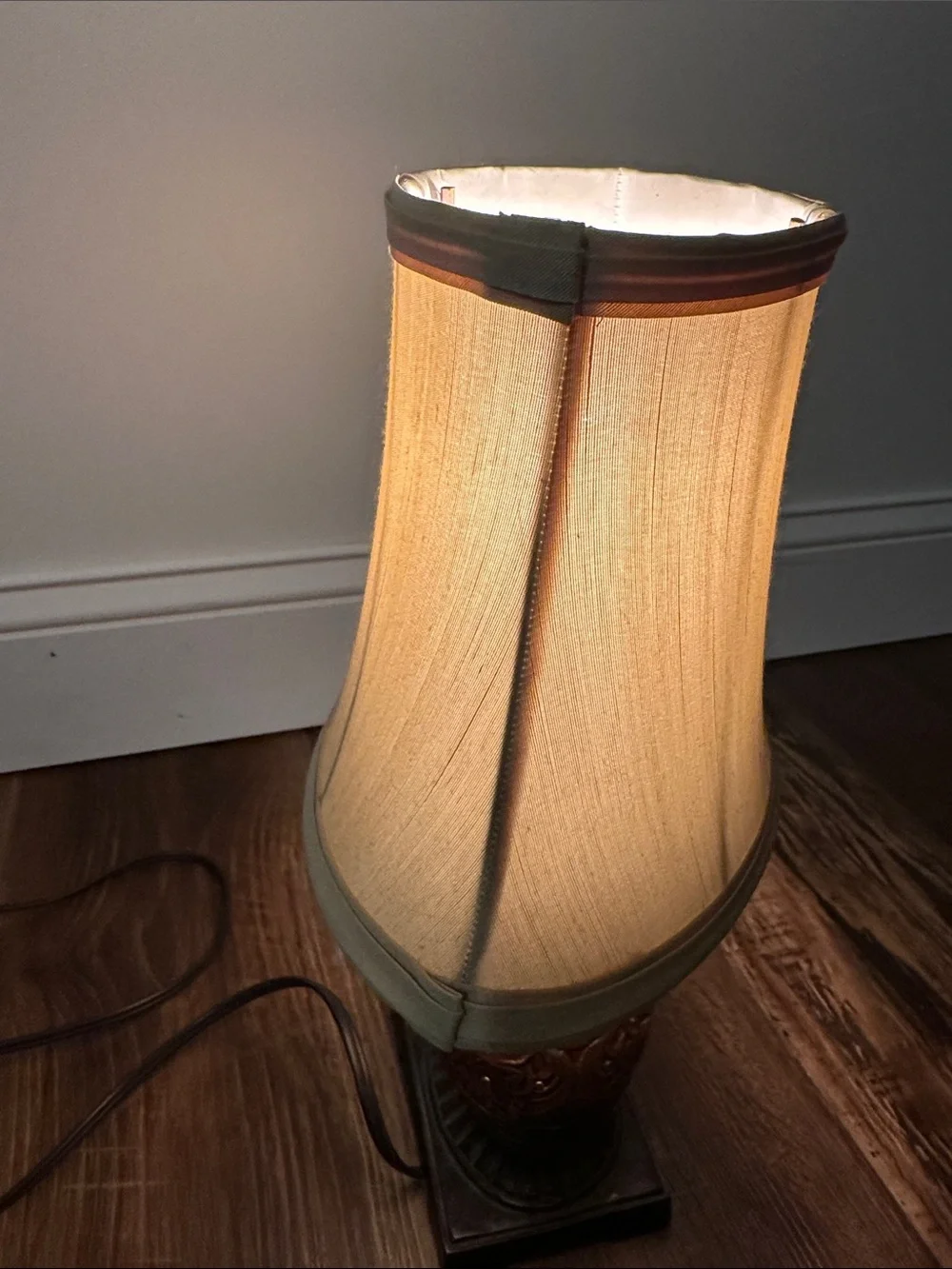 Classic Red and Gold Decorative Table Lamp with Cream Shade